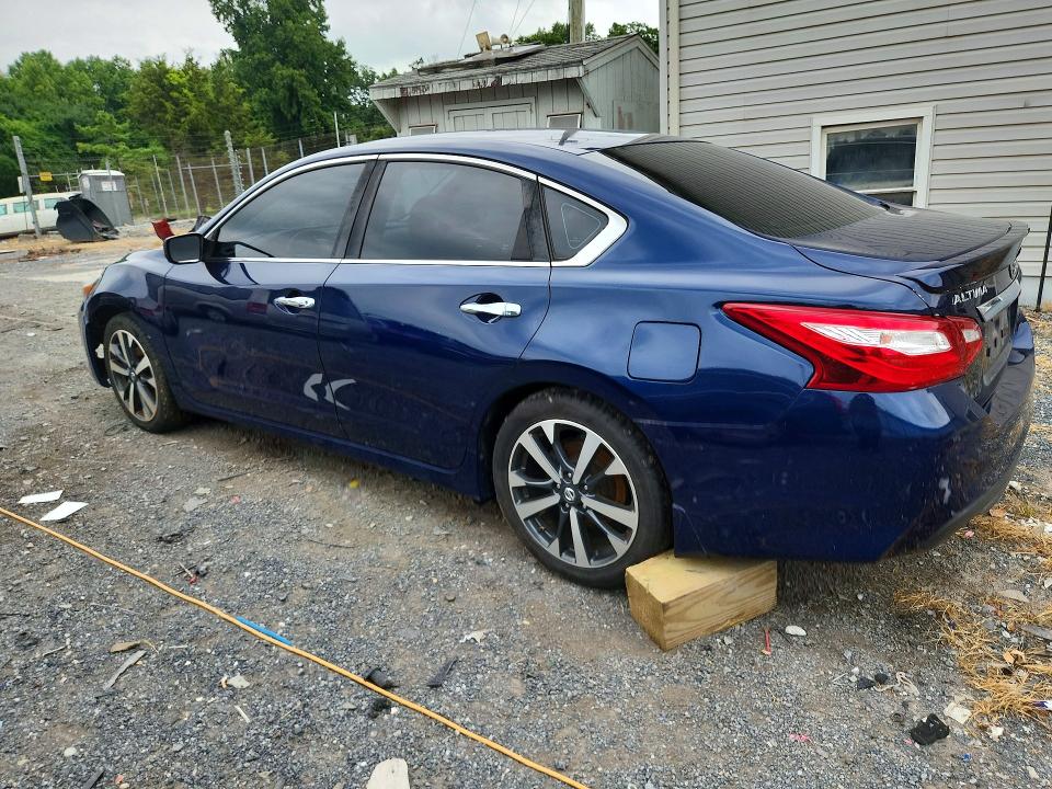 Photo 2 from auction – 2017 NISSAN ALTIMA with VIN 1N4AL3AP3HC167896