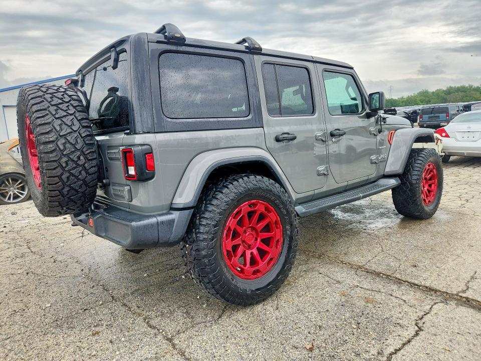 Снимка 3 от търг – 2018 JEEP WRANGLER UNLIMITED с VIN 1C4HJXEN4JW325858