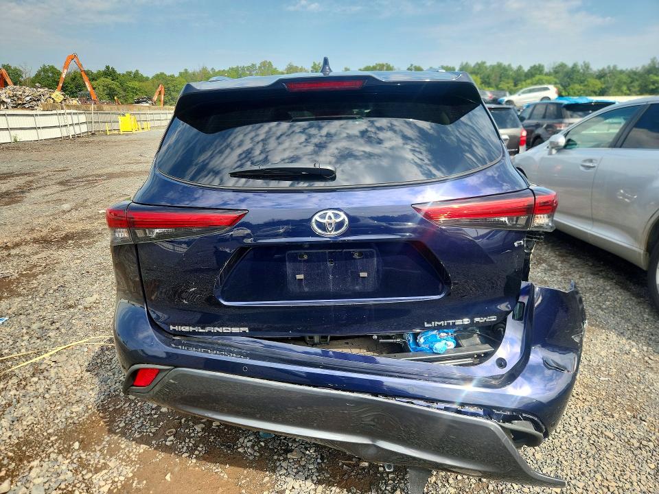Photo 6 from auction – 2022 TOYOTA HIGHLANDER with VIN 5TDDZRBH4NS206425
