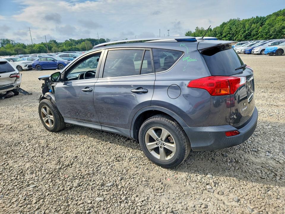 Снимка 2 от търг – 2015 TOYOTA RAV4 с VIN JTMRFREV5FD163419