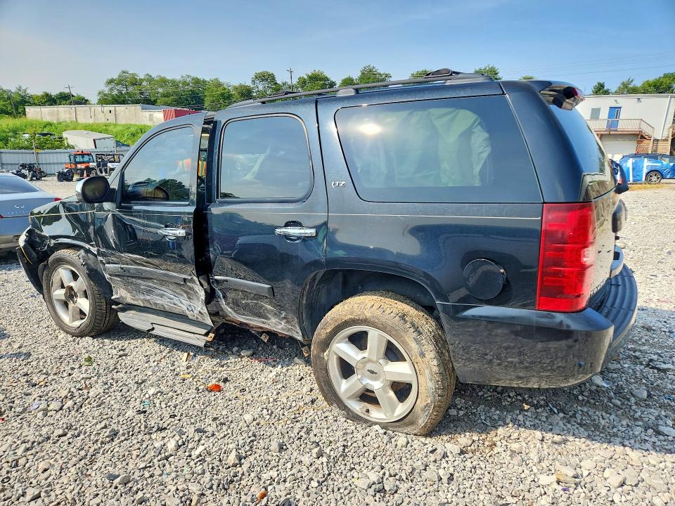 Photo 2 from auction – 2007 CHEVROLET TAHOE with VIN 1GNFK13047R401277