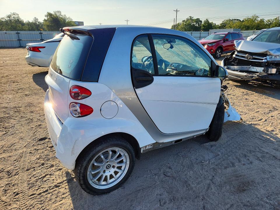 Photo 3 from auction – 2012 SMART FORTWO with VIN WMEEJ3BA7CK527912