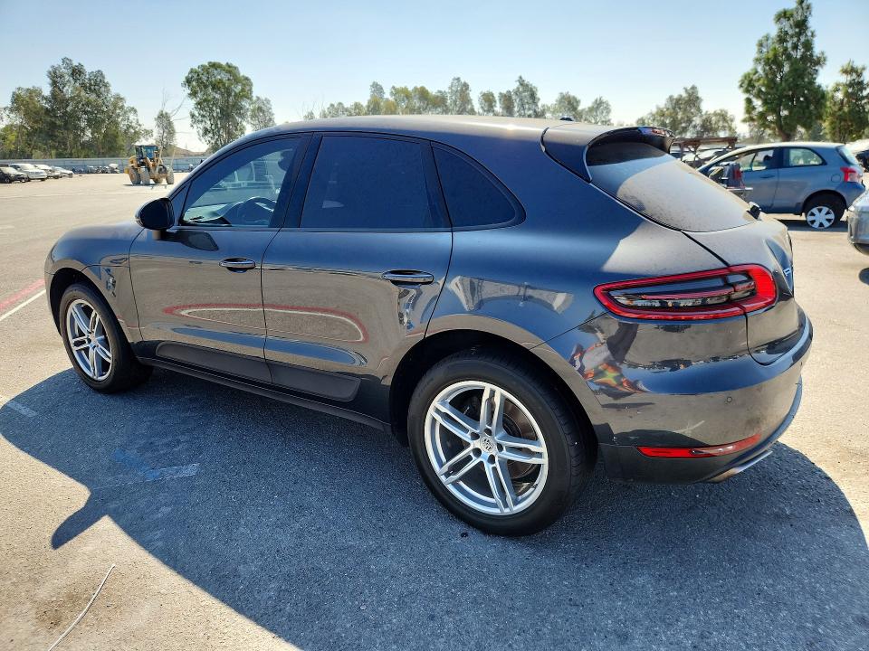 Photo 2 from auction – 2017 PORSCHE MACAN with VIN WP1AA2A56HLB80763