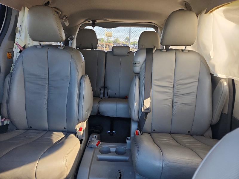 Photo 10 from auction – 2011 TOYOTA SIENNA with VIN 5TDYK3DC3BS114433