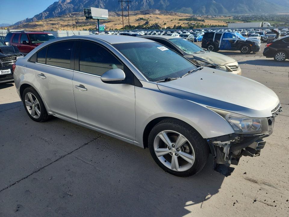 Photo 4 from auction – 2015 CHEVROLET CRUZE with VIN 1G1PE5SB2F7286146