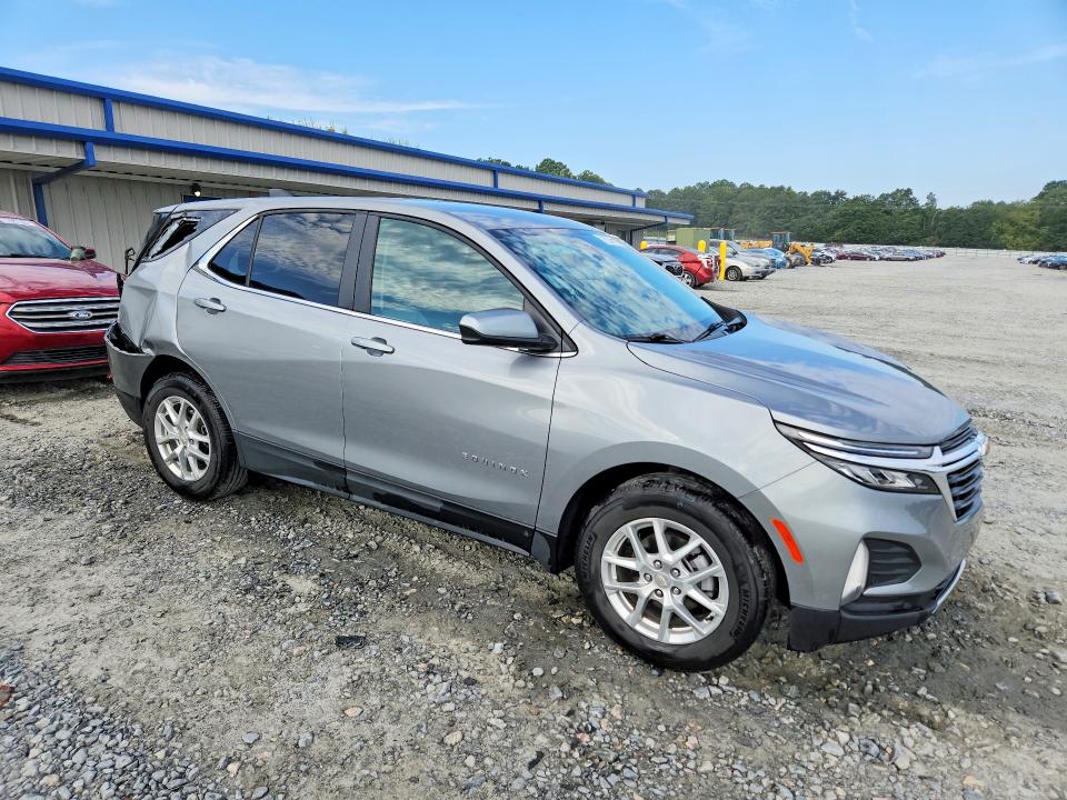 Photo 4 from auction – 2024 CHEVROLET EQUINOX with VIN 3GNAXJEG3RL249248