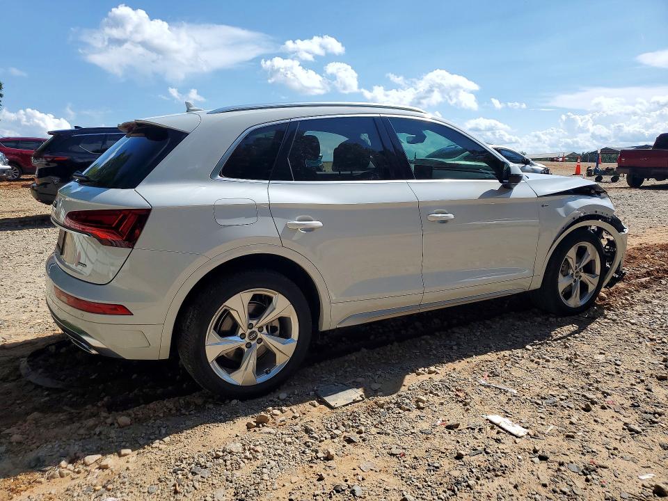 Photo 3 from auction – 2023 AUDI Q5 with VIN WA1EAAFYXP2165990