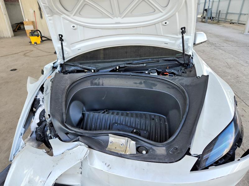 Снимка 11 от търг – 2025 TESLA MODEL 3 с VIN 5YJ3E1EA2SF131859