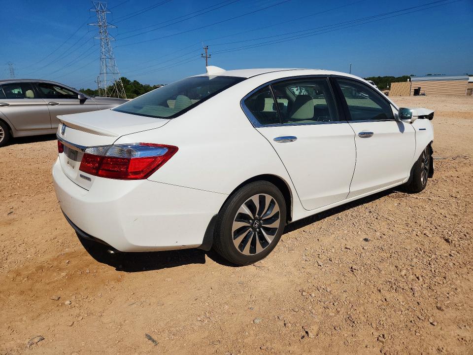 Photo 3 from auction – 2015 HONDA ACCORD with VIN 1HGCR6F39FA015253