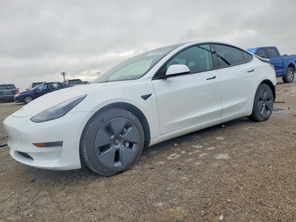 TESLA MODEL 3 2022 with VIN 5YJ3E1EB1NF184016 - Photo from auction