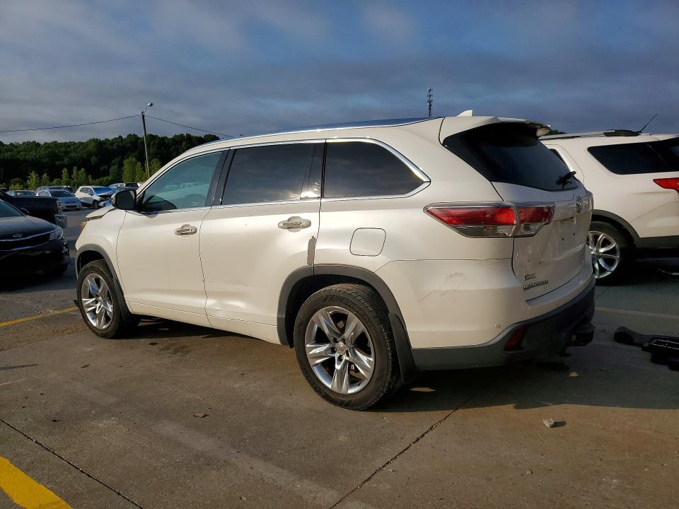 Photo 2 from auction – 2015 TOYOTA HIGHLANDER with VIN 5TDDKRFH0FS126832