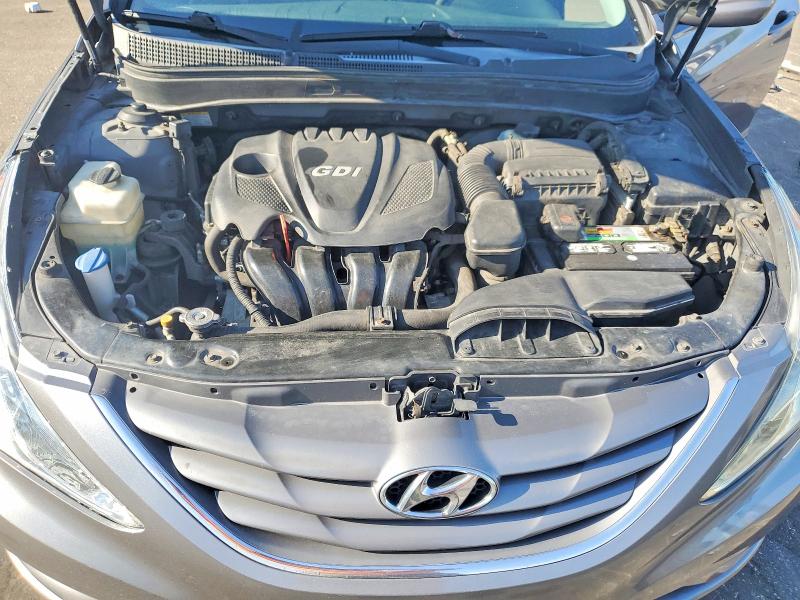 Photo 11 from auction – 2011 HYUNDAI SONATA with VIN 5NPEB4AC1BH044983