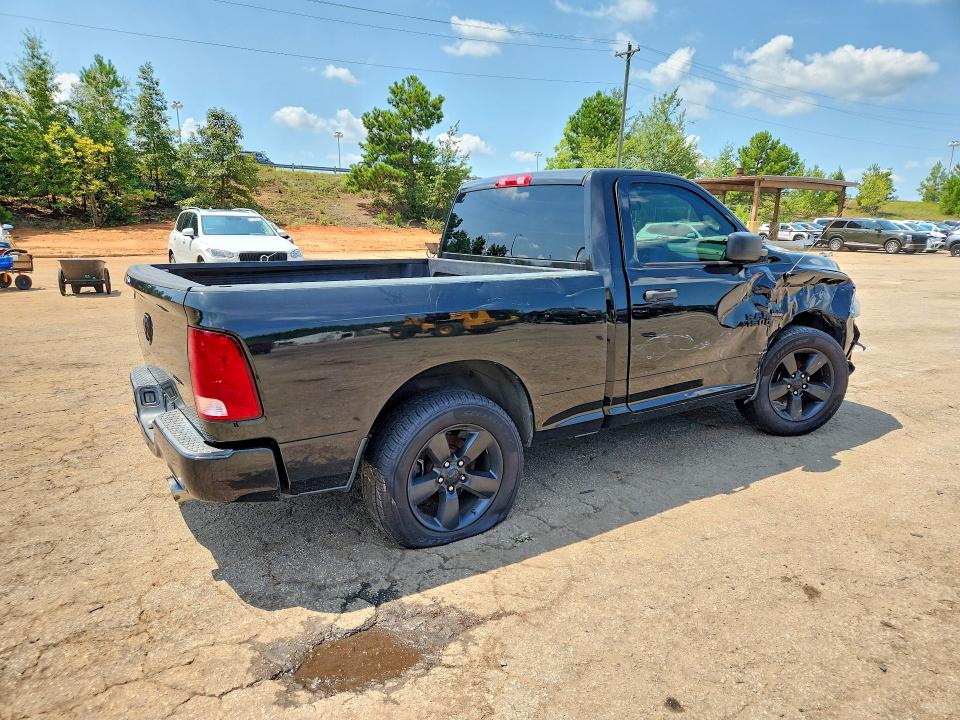 Foto 3 de la subasta – 2017 RAM 1500 con VIN 3C6JR6AT2HG713857