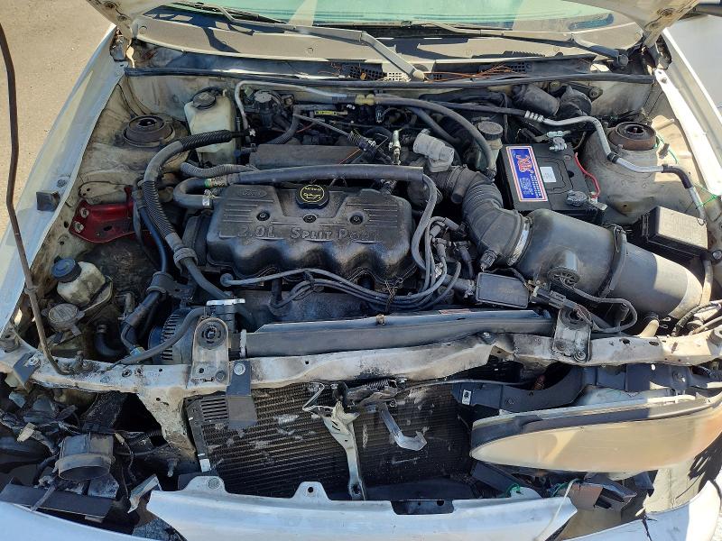Photo 11 from auction – 2002 FORD ESCORT with VIN 3FAFP13P02R209137