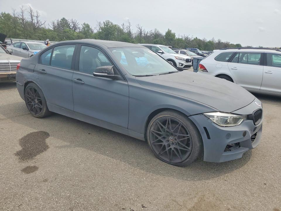Photo 4 from auction – 2018 BMW 330 with VIN WBA8D9C53JA607876
