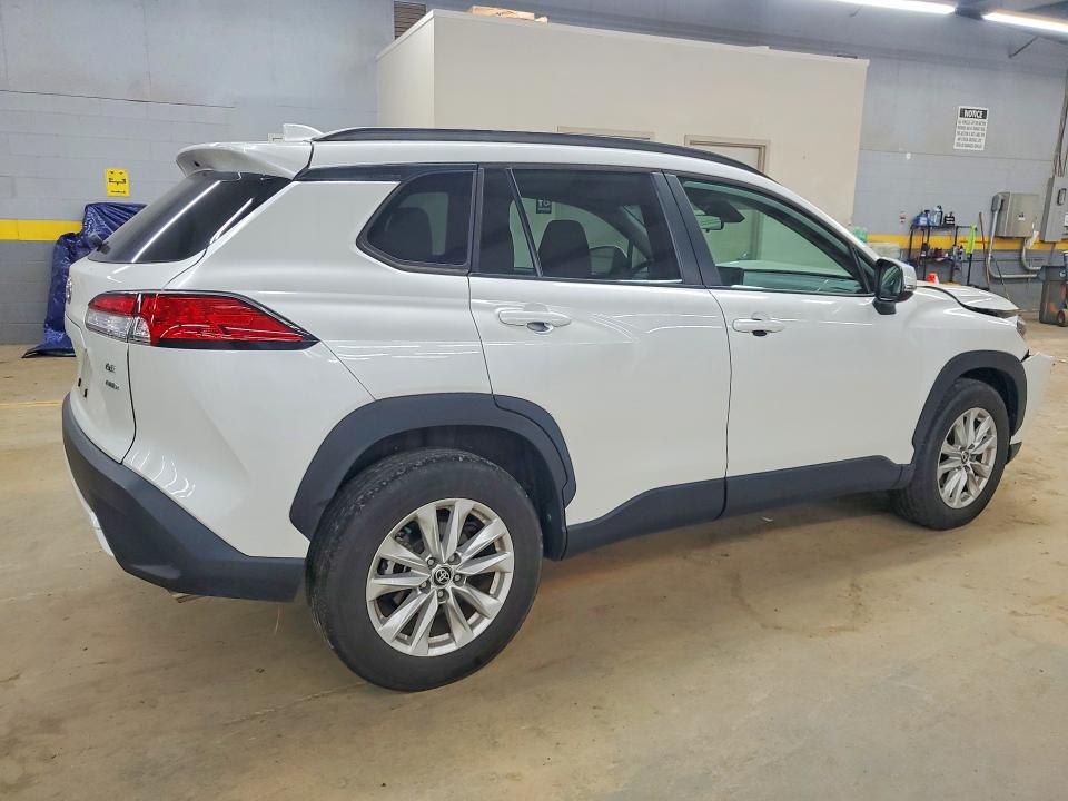 Photo 3 from auction – 2022 TOYOTA COROLLA CROSS with VIN 7MUBAABG2NV030293