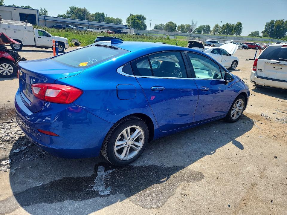 Photo 3 from auction – 2016 CHEVROLET CRUZE with VIN 1G1BE5SM4G7286002