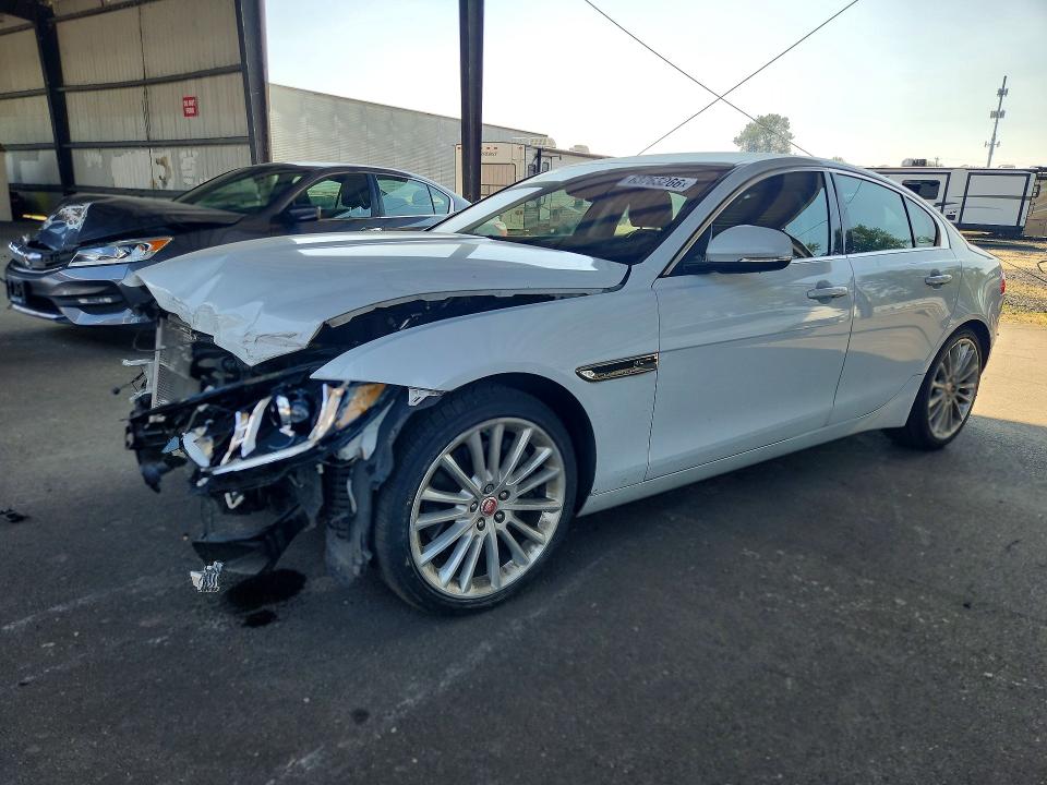JAGUAR XE 2018 with VIN SAJAN4EV0JCP16870 - Photo from auction
