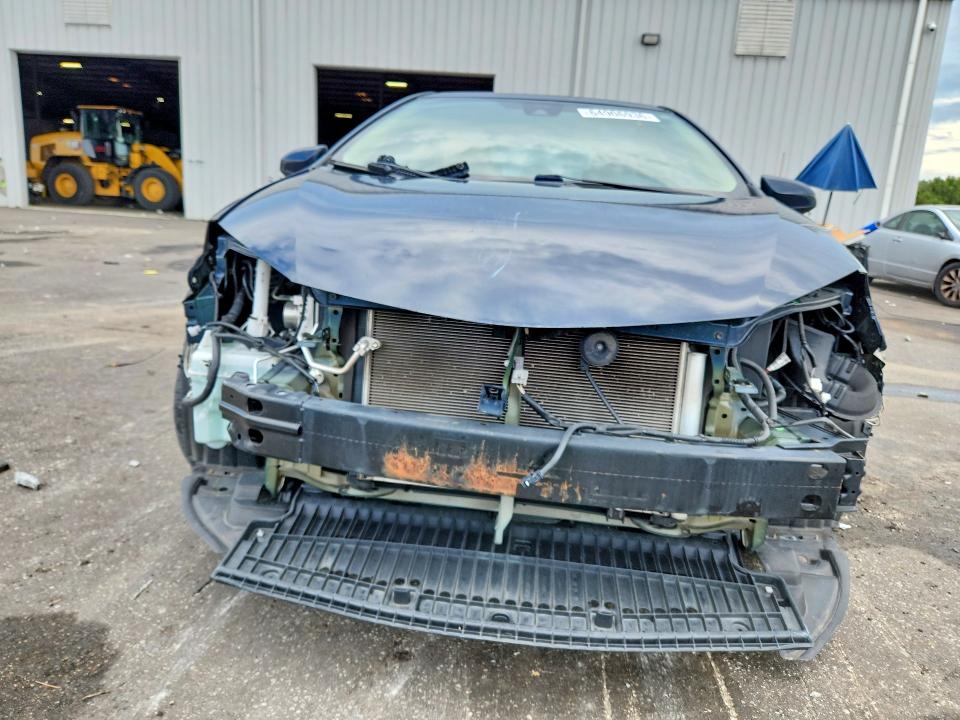 Photo 5 from auction – 2018 TOYOTA COROLLA with VIN 5YFBURHE0JP840949