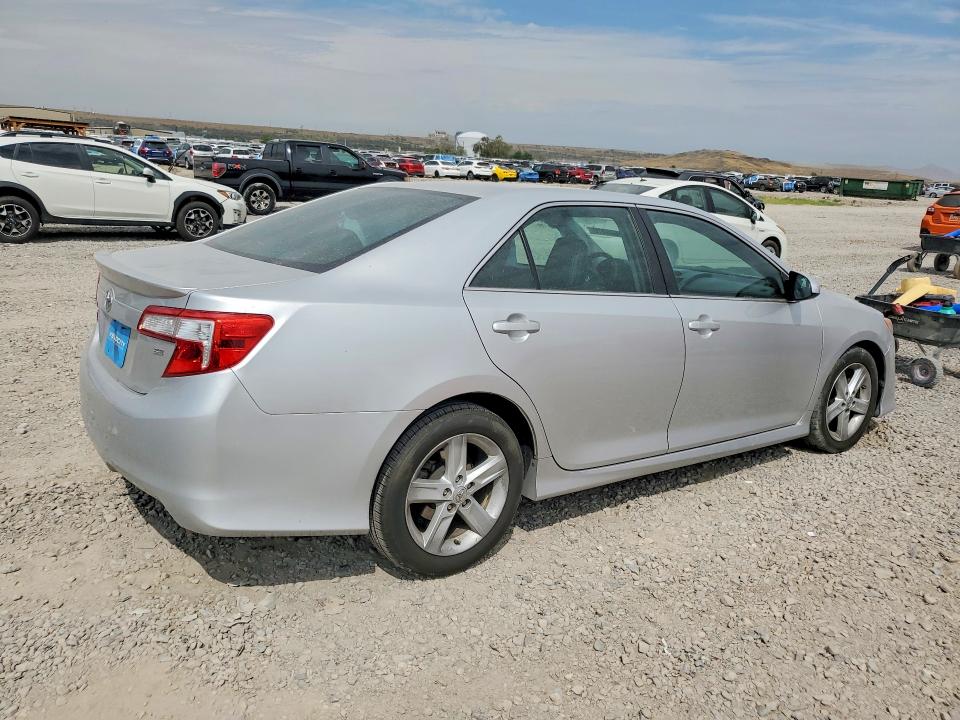 Photo 3 from auction – 2012 TOYOTA CAMRY with VIN 4T1BF1FK8CU183968