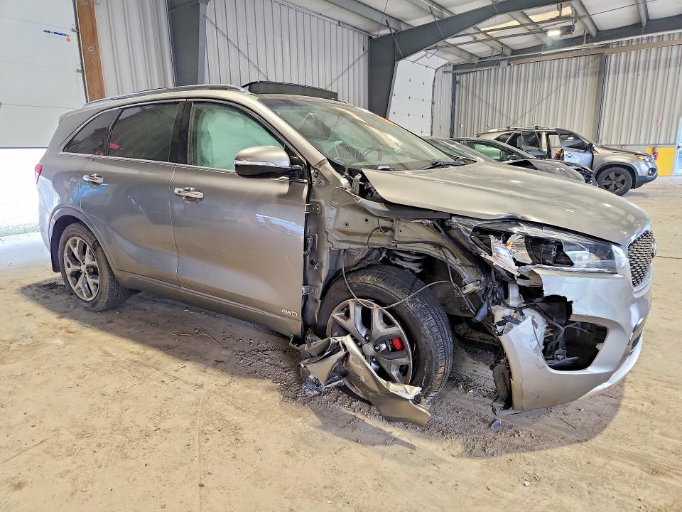 Photo 4 from auction – 2016 KIA SORENTO with VIN 5XYPKDA55GG071547