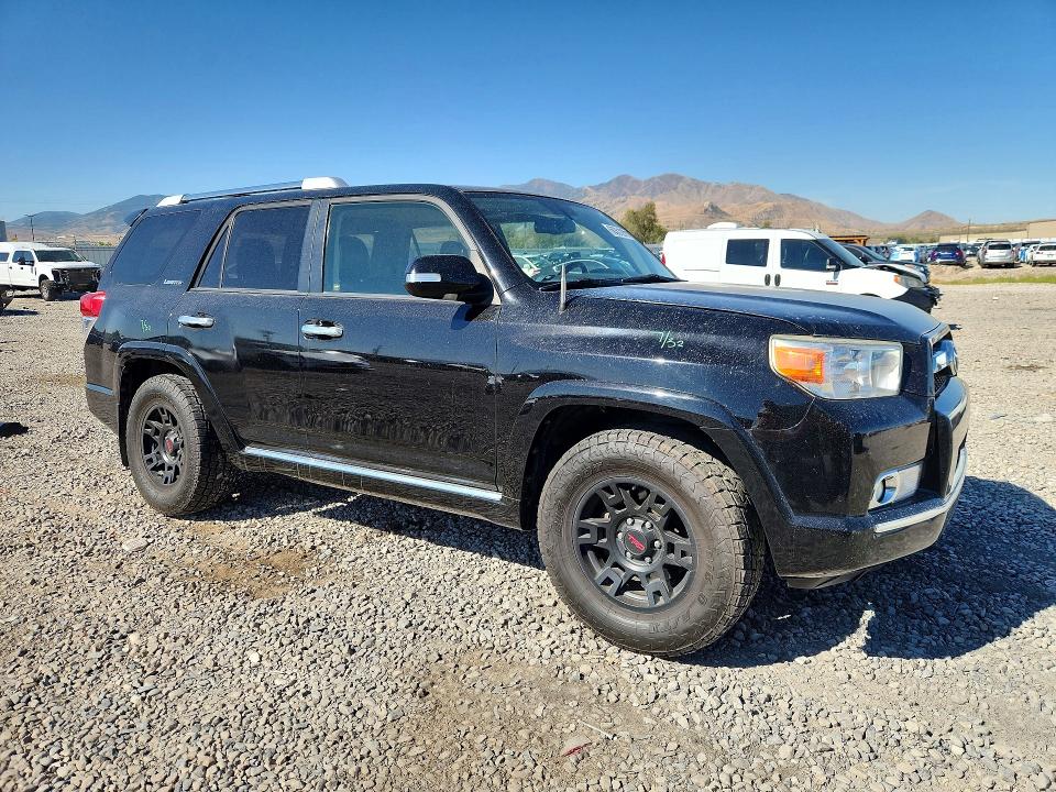 Photo 4 from auction – 2013 TOYOTA 4RUNNER with VIN JTEBU5JR0D5138505