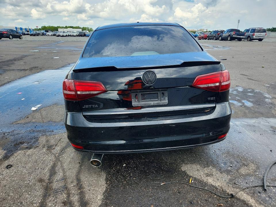 Photo 6 from auction – 2017 VOLKSWAGEN JETTA with VIN 3VW2B7AJXHM327451