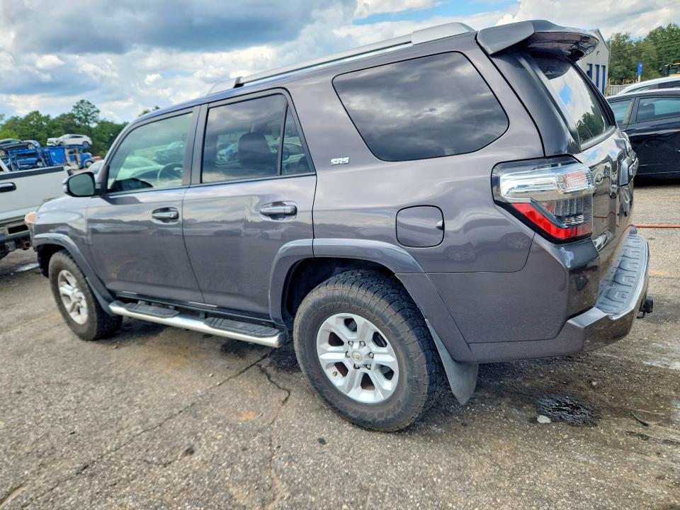 Photo 2 from auction – 2016 TOYOTA 4RUNNER with VIN JTEZU5JR1G5131419