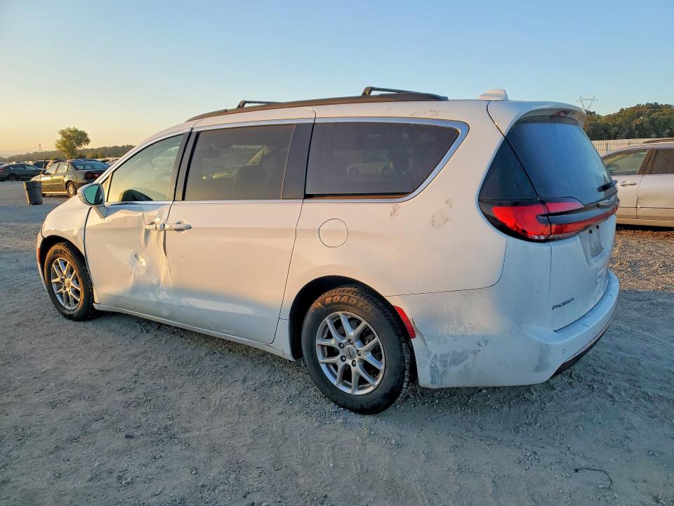 Zdjęcie 2 z aukcji – 2022 CHRYSLER PACIFICA z VIN 2C4RC1BG2NR115615
