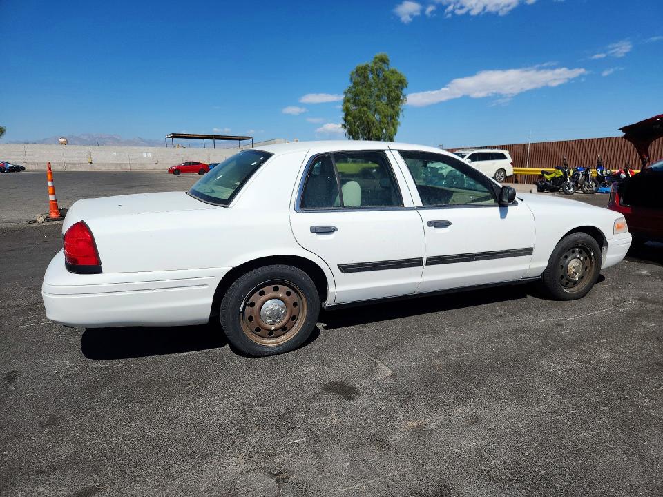Photo 3 from auction – 2011 FORD CROWN VICTORIA with VIN 2FABP7BV5BX123101