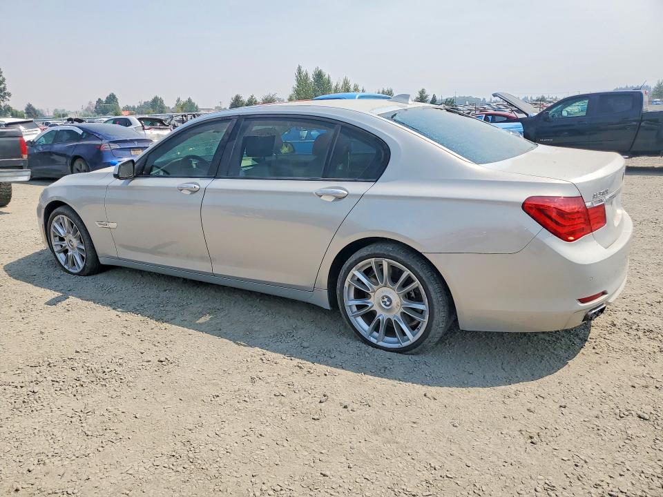 Photo 2 from auction – 2012 BMW 750 with VIN WBAKB8C57CC964118