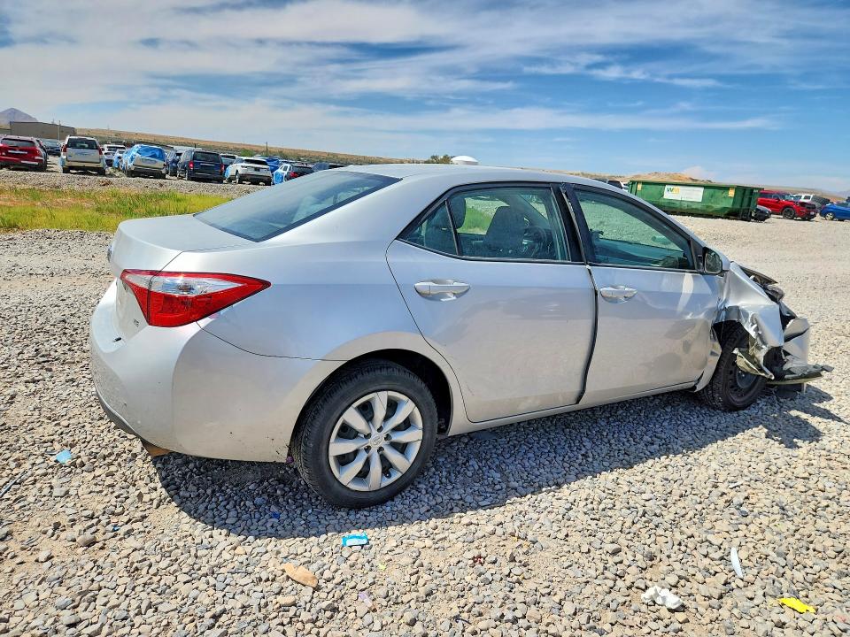 Photo 3 from auction – 2016 TOYOTA COROLLA with VIN 5YFBURHE5GP525959