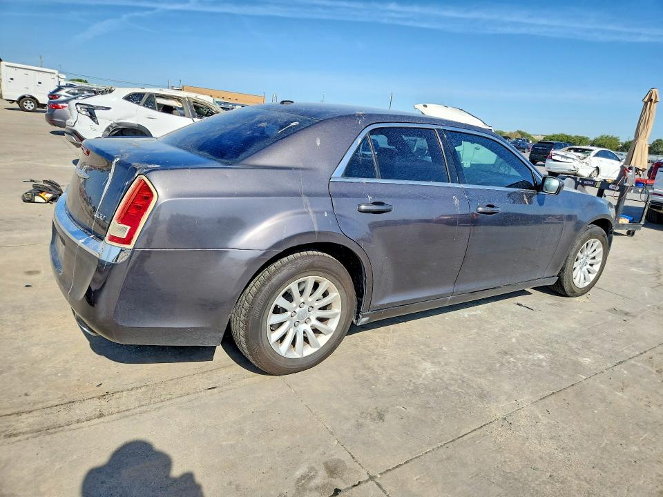 Photo 3 from auction – 2013 CHRYSLER 300 with VIN 2C3CCAAG9DH600429