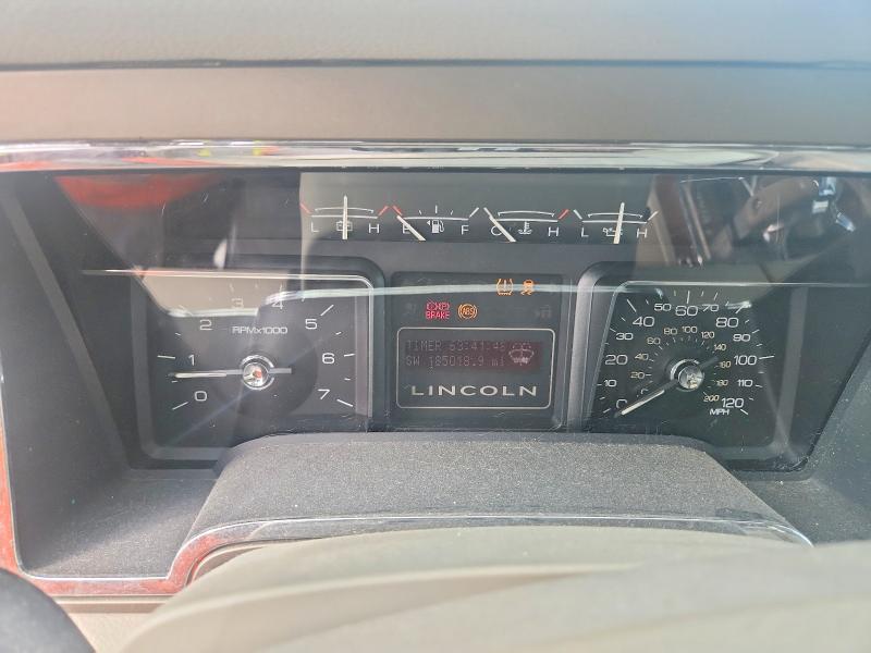 Photo 9 from auction – 2011 LINCOLN NAVIGATOR with VIN 5LMJJ2H56BEJ07016