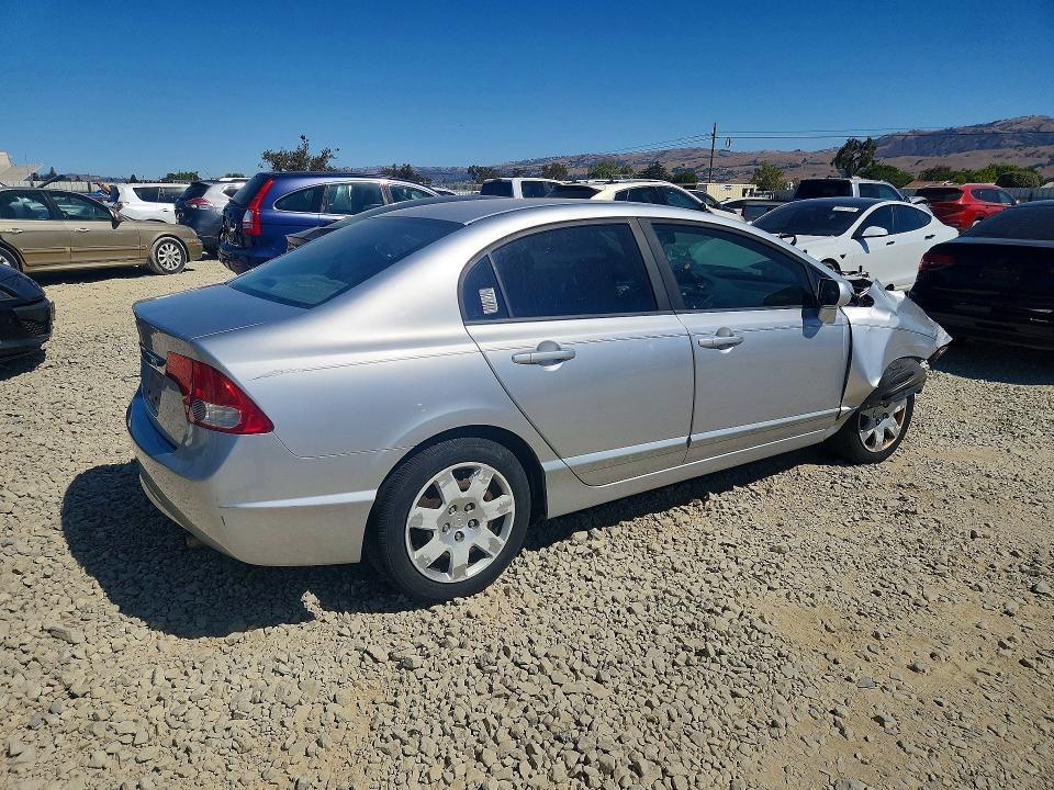 Photo 3 from auction – 2010 HONDA CIVIC with VIN 19XFA1F52AE084086