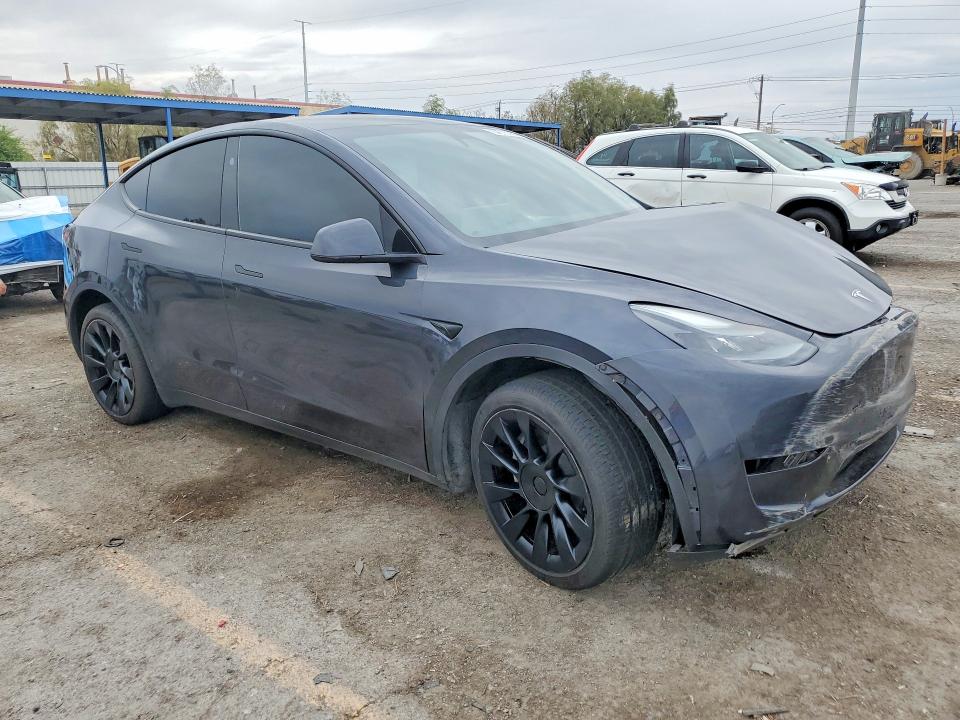 Фото 4 с аукциона – 2024 TESLA MODEL Y с VIN 7SAYGDEE1RA270752