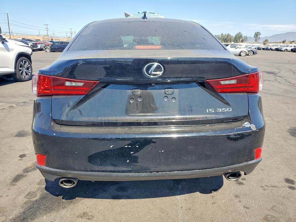 Photo 6 from auction – 2014 LEXUS IS with VIN JTHBE1D20E5010421