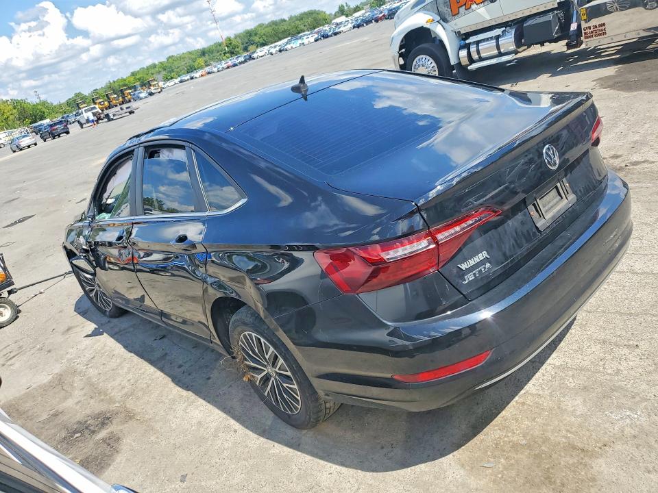 Photo 2 from auction – 2020 VOLKSWAGEN JETTA with VIN 3VWC57BU2LM097725