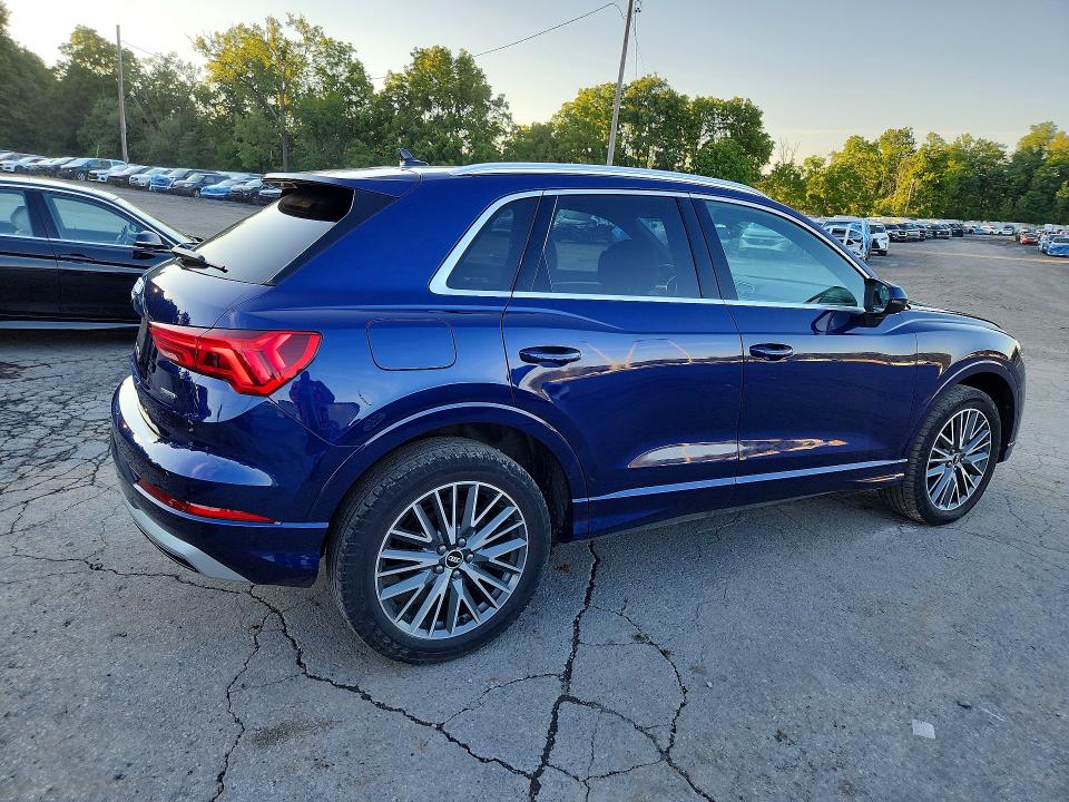 Photo 3 from auction – 2021 AUDI Q3 with VIN WA1BUCF33M1110227