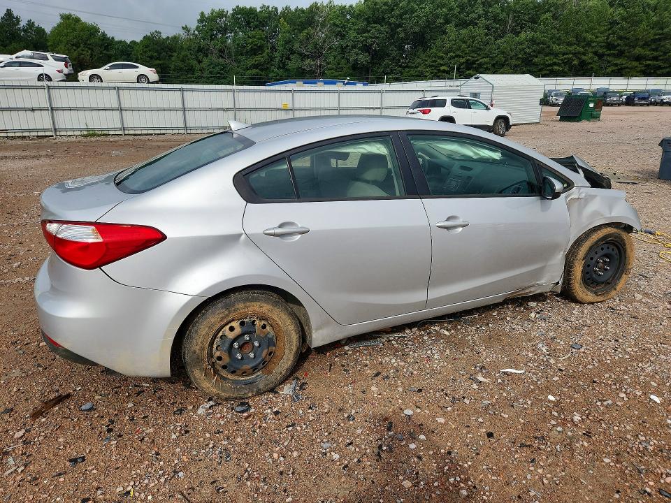 Снимка 3 от търг – 2016 KIA FORTE с VIN KNAFK4A6XG5478337