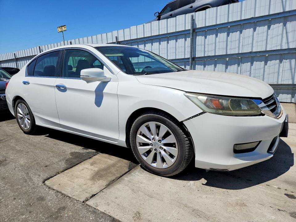 Photo 4 from auction – 2014 HONDA ACCORD with VIN 1HGCR2F72EA101661