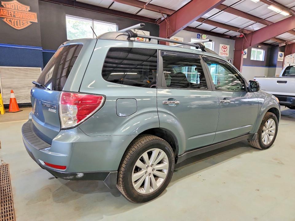 Photo 3 from auction – 2011 SUBARU FORESTER with VIN JF2SHADCXBG760878
