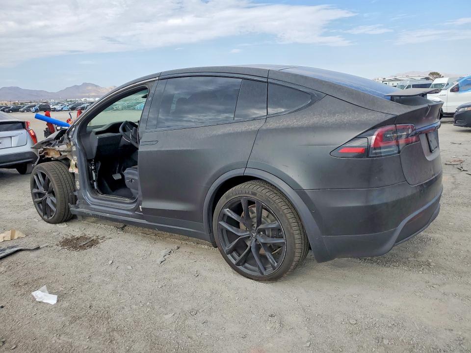 Photo 2 from auction – 2022 TESLA MODEL X with VIN 7SAXCBE67NF349408