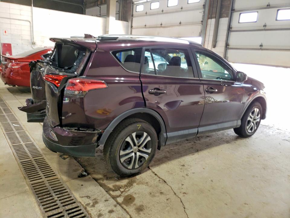 Photo 3 from auction – 2017 TOYOTA RAV4 with VIN 2T3BFREV0HW620404