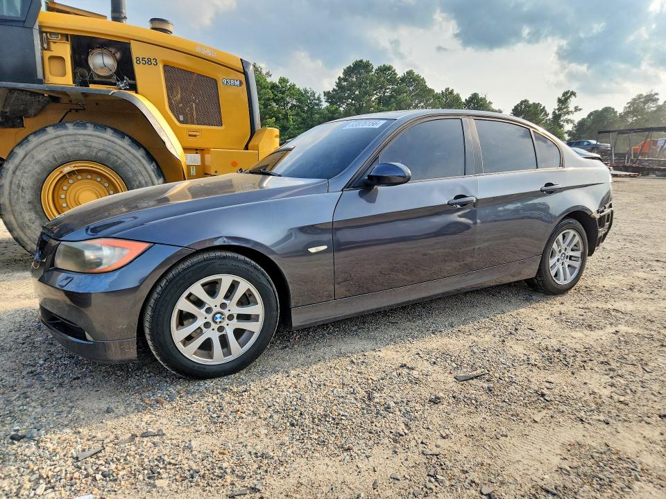 BMW 328 2007 with VIN WBAVC73537KP31921 - Photo from auction