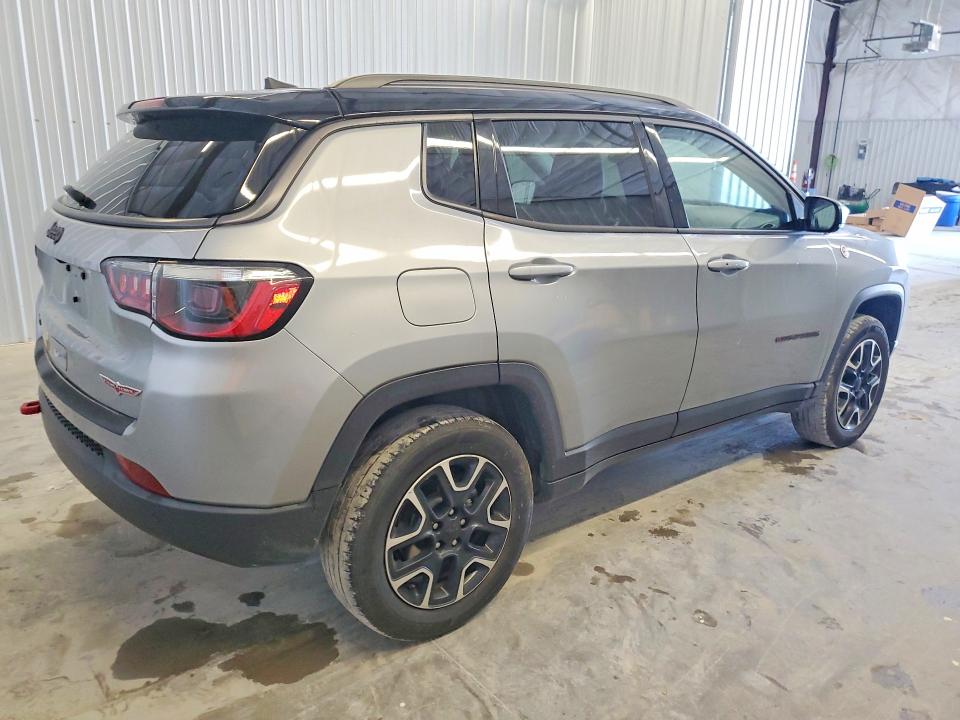 Фото 3 с аукциона – 2021 JEEP COMPASS с VIN 3C4NJDDB3MT564434