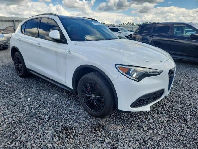 Photo 4 from auction – 2022 ALFA ROMEO STELVIO with VIN ZASPAJAN0N7D31534