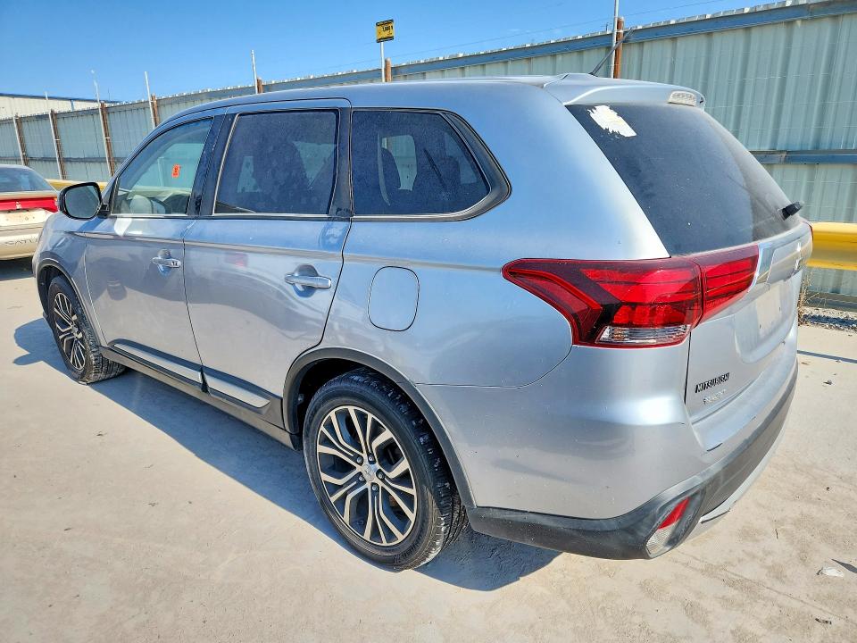 Photo 2 from auction – 2016 MITSUBISHI OUTLANDER with VIN JA4AD3A32GZ013156