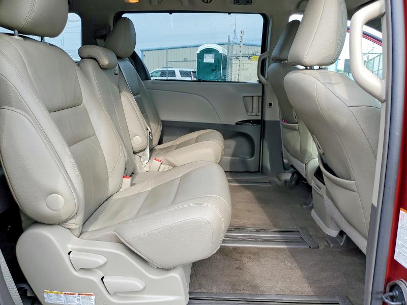Photo 11 from auction – 2016 TOYOTA SIENNA with VIN 5TDYK3DC5GS761231