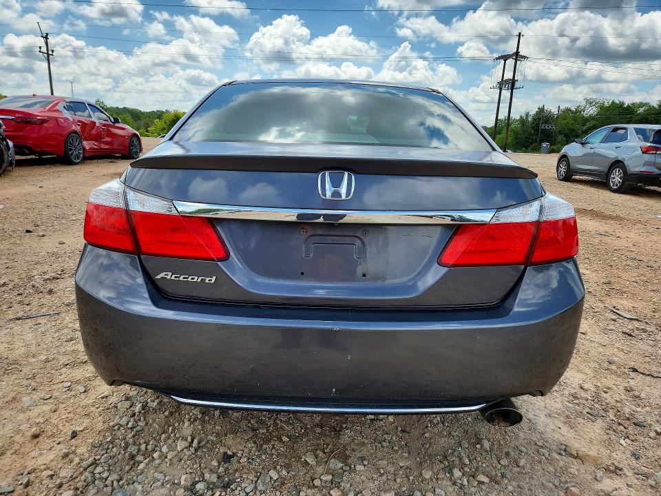 Photo 6 from auction – 2015 HONDA ACCORD with VIN 1HGCR2F38FA166805